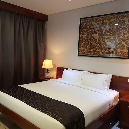 Paddy'S Hotel & Apartments Порт-Морсби Экстерьер фото