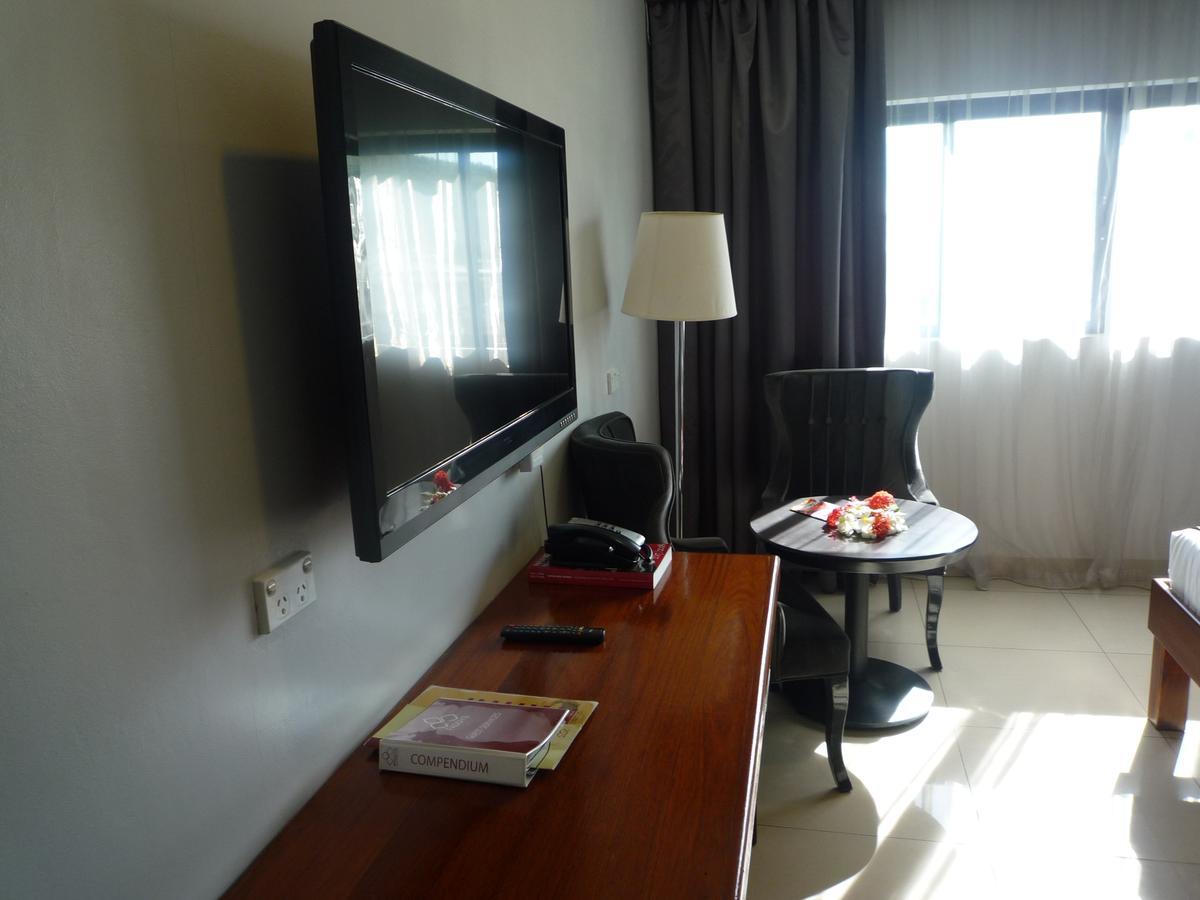 Paddy'S Hotel & Apartments Порт-Морсби Экстерьер фото