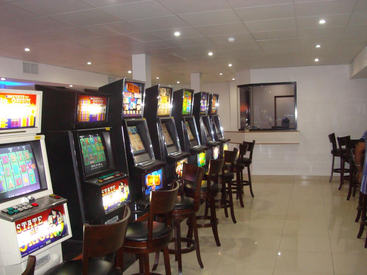 Paddy'S Hotel & Apartments Порт-Морсби Экстерьер фото